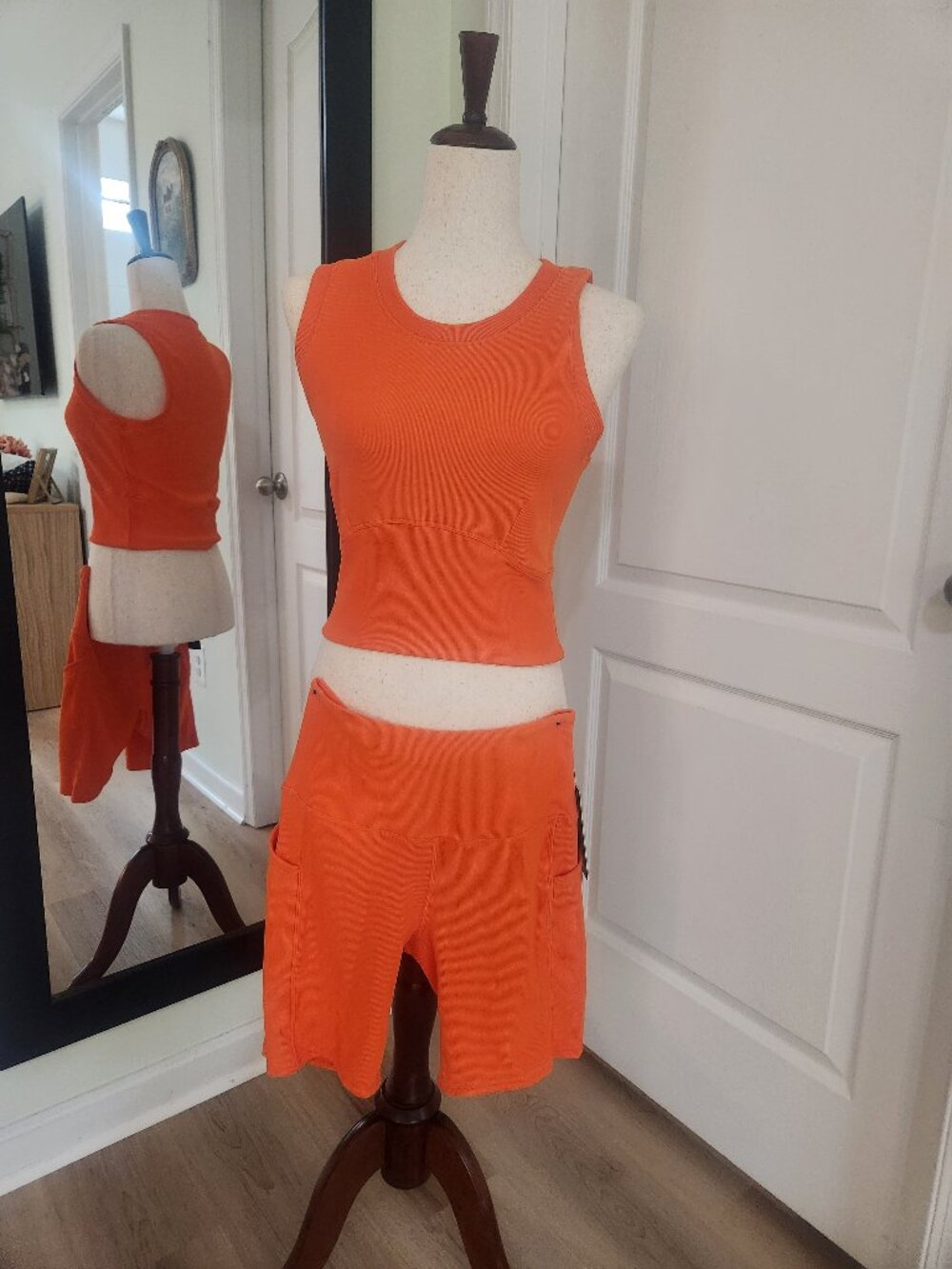 Move Theology Size M Orange Ribbed Activewear Set NWOT